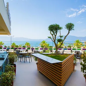 فندق Veranda Boutique, فلورا