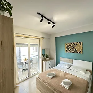 Trea - On Private With Sunbed & Umbrella Wlora